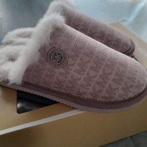 New Michael Kors Faux Fur Slippers NWT In Gift Box